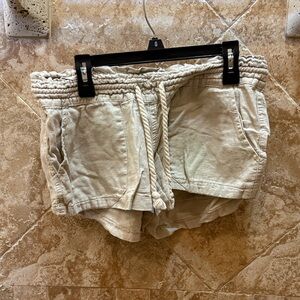 Roxy Women's Tan Cargo Shorts